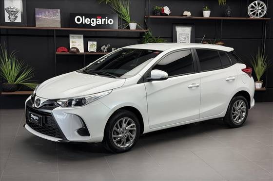 TOYOTA YARIS 1.5 16V FLEX XS CONNECT MULTIDRIVE TOYOTA YARIS 1.5 16V FLEX XS CONNECT MULTIDRIVE